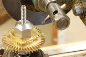 In this picture the cutter is stopped after cutting the teeth so that you can see it in relative position.
